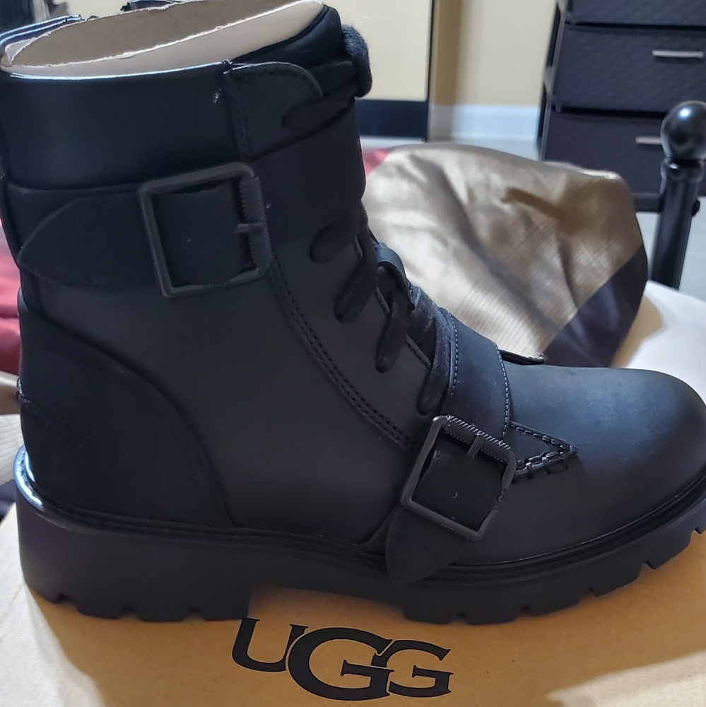 BRAND NEW NEVER WORN UGG Combat Boots